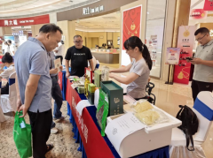 潜法则做许诺讲话